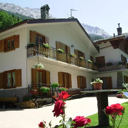 Casa Famiglia Belli דירה *